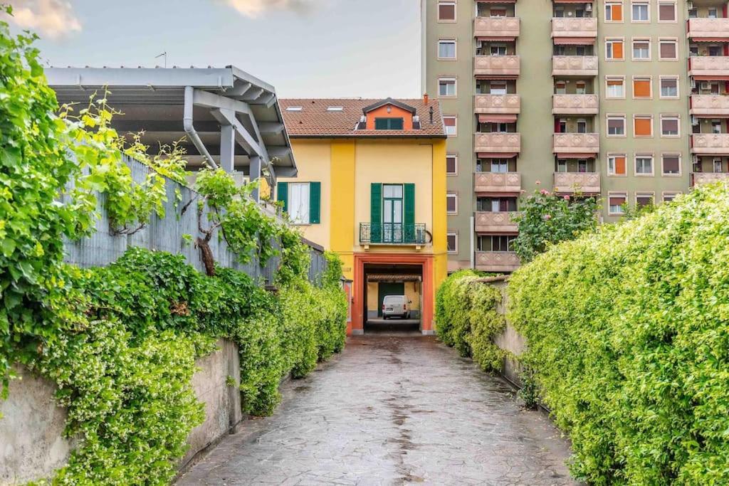 Relax Stay In A Typical Milan Courtyard - Navigli Екстериор снимка
