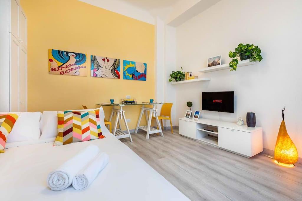 Relax Stay In A Typical Milan Courtyard - Navigli Екстериор снимка